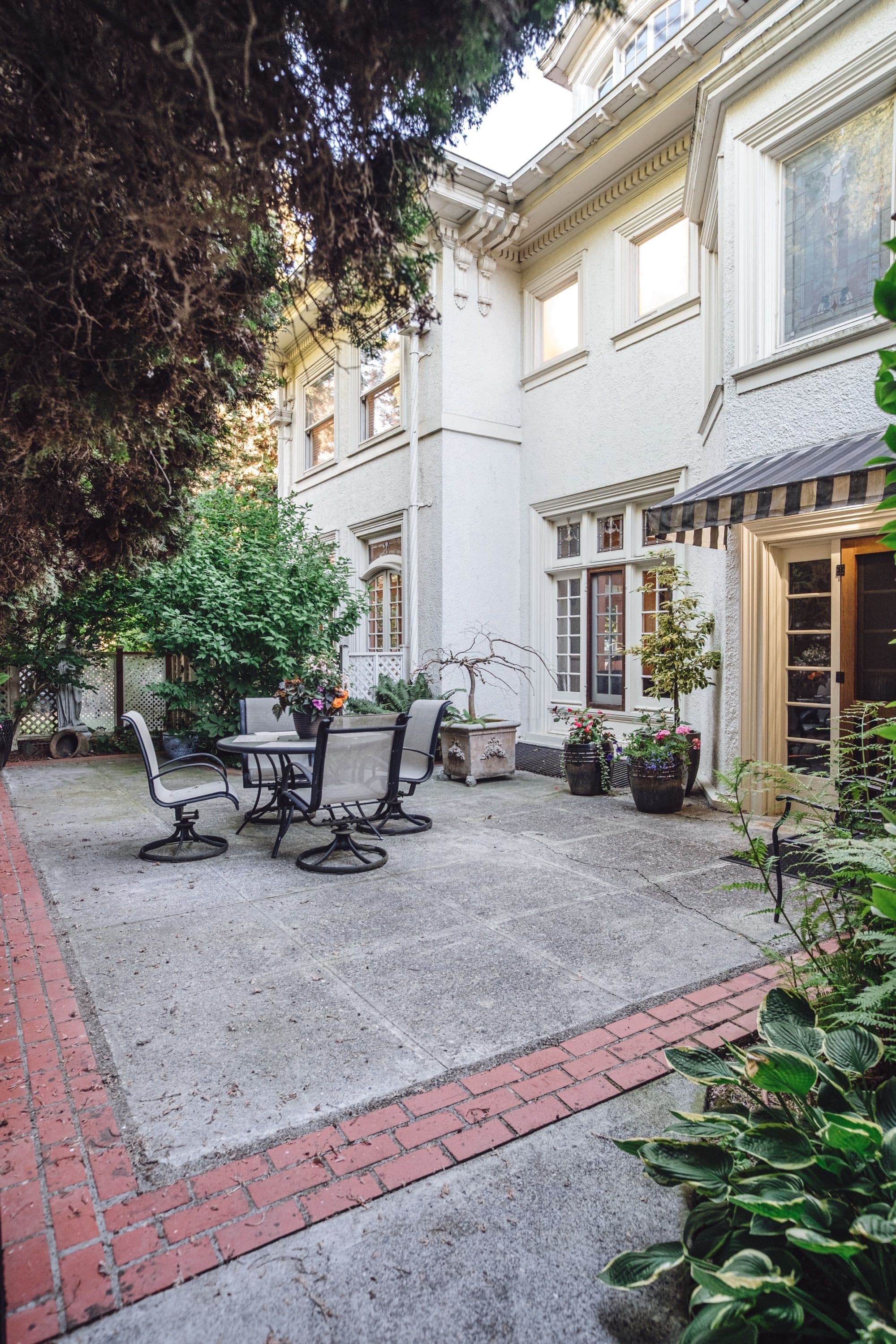 Outdoor spaces & veranda
